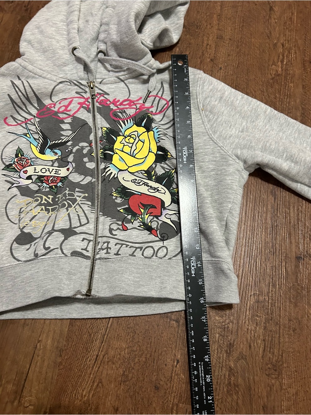 Ed Hardy Women’s XL Gray Cropped Zip Hoodie Brave Hearts Eagle Tattoo Y2K - Picture 6 of 6